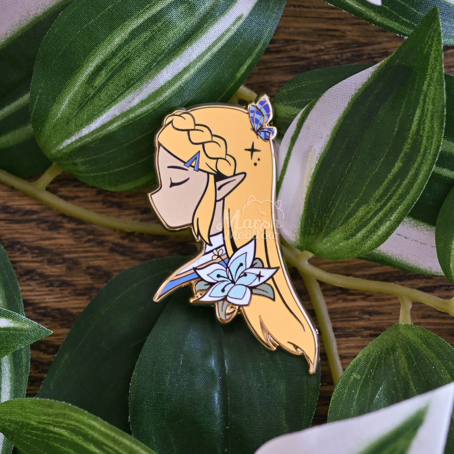 Princess & Hero LoZ Enamel Pins