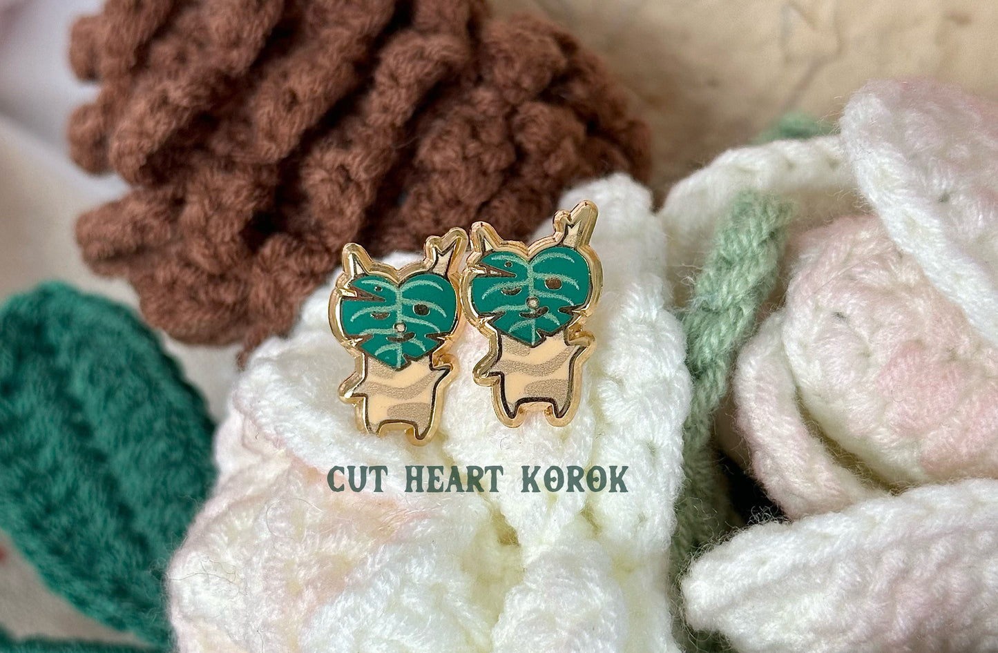 Mini Korok Earrings (Marka & Cut Heart)